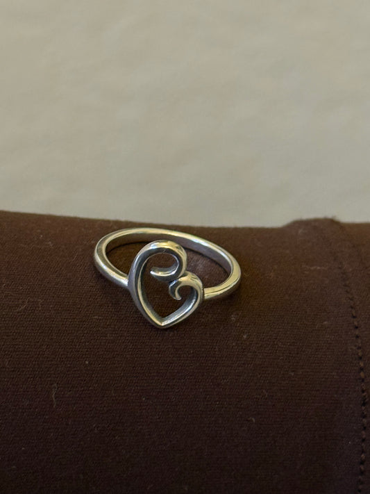 Swirl Heart Ring